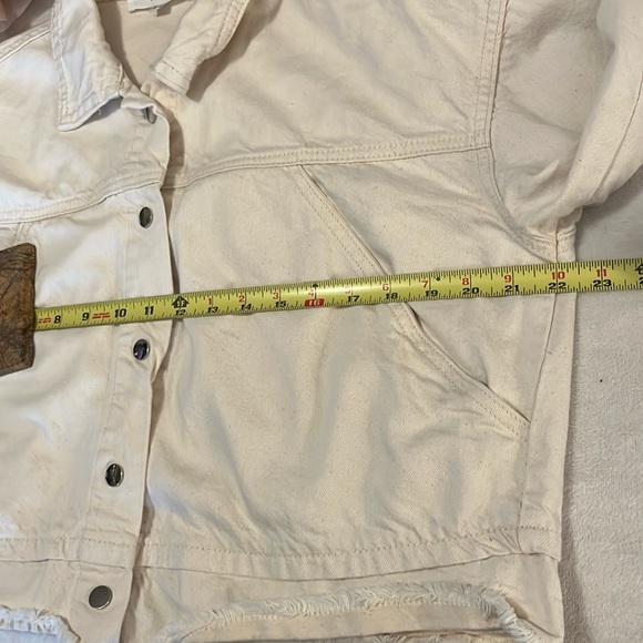 Tracy + Cream Cropped Light Weight Denim Jacket Sz S - Picture 4 of 10
